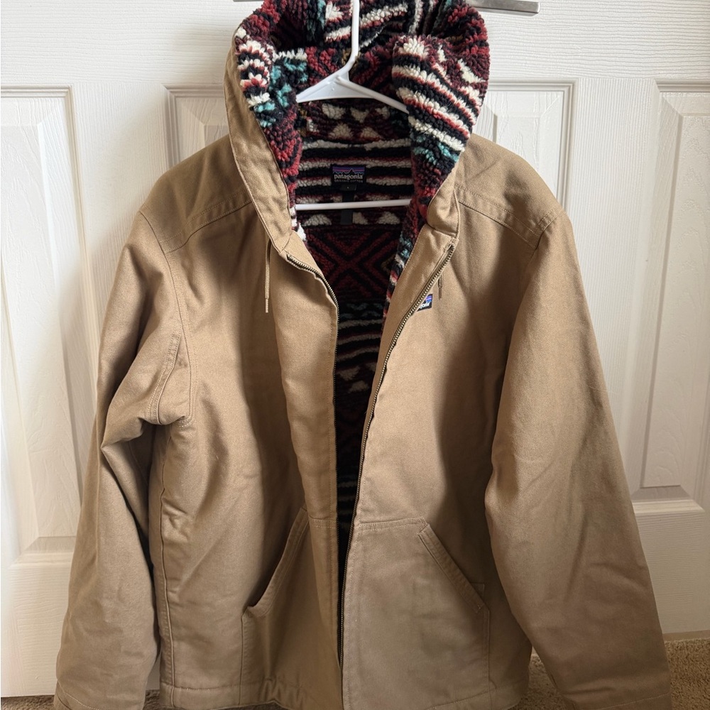 Patagonia Tan Jacket with Vibrant Fleece Lining